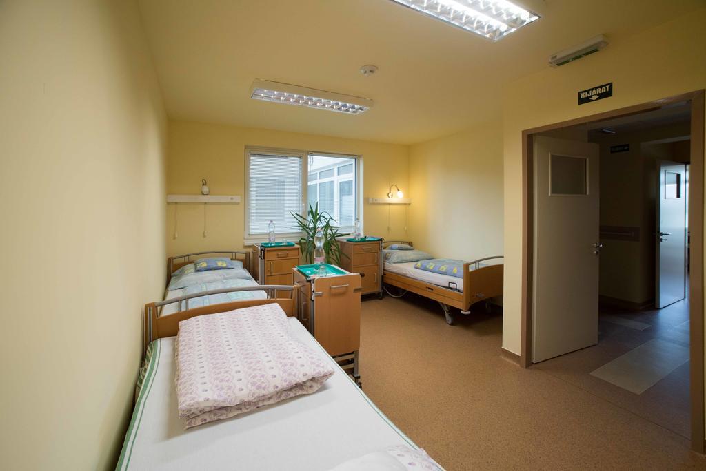 Borbanyai Rehabilitacios Haz Bed & Breakfast Nyiregyhaza Ngoại thất bức ảnh